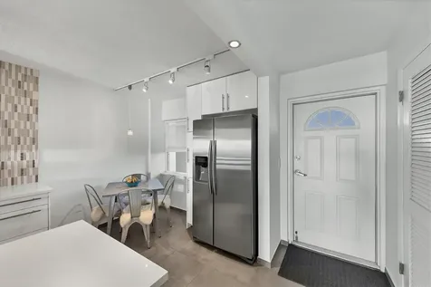 20 Whispering Sands Drive Sarasota FL 34242