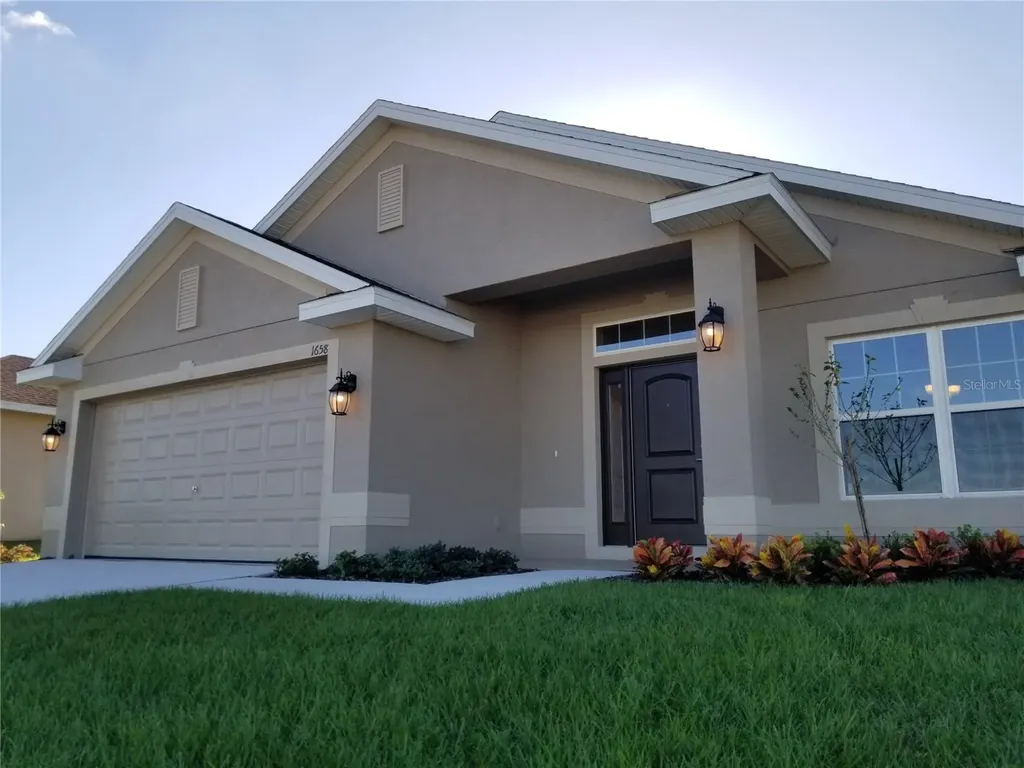 1009 Citrus Landings Boulevard Davenport FL 33837