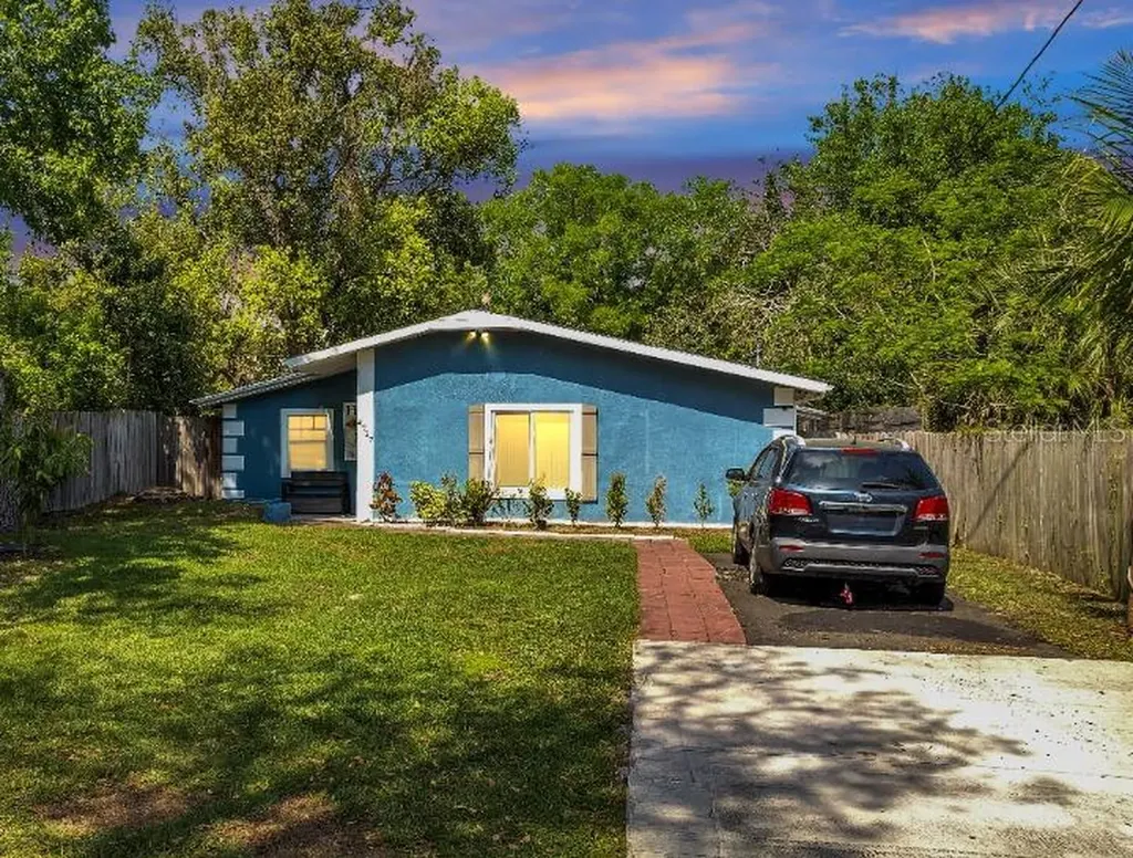 4737 Mooreland Street Orlando FL 32810
