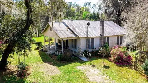 17525 Us Highway 301 Dade City FL 33523