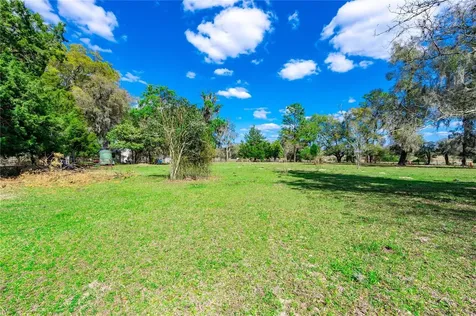 17525 Us Highway 301 Dade City FL 33523