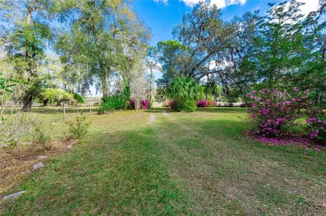 17525 Us Highway 301 Dade City FL 33523