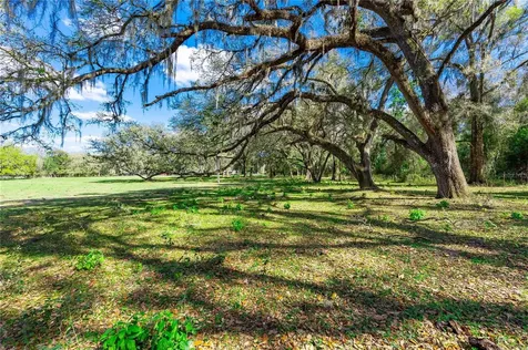 17525 Us Highway 301 Dade City FL 33523