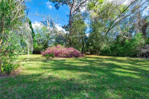 17525 Us Highway 301 Dade City FL 33523