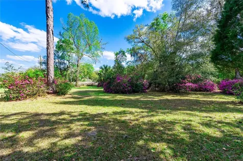 17525 Us Highway 301 Dade City FL 33523