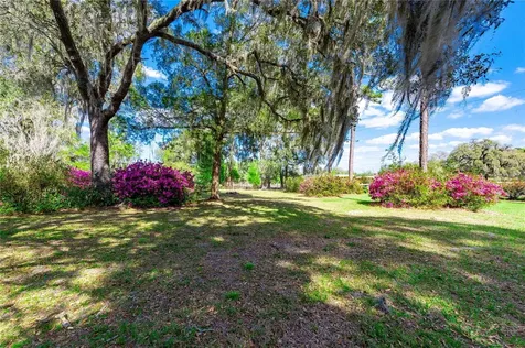 17525 Us Highway 301 Dade City FL 33523