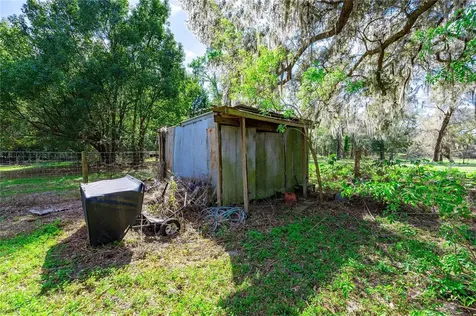 17525 Us Highway 301 Dade City FL 33523