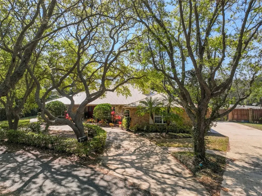 1303 70th Street NW Bradenton FL 34209