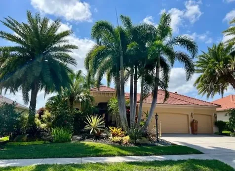 7052 Treymore Court Sarasota FL 34243