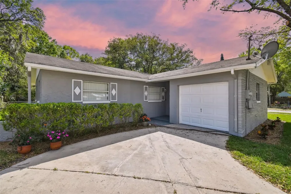 7001 Allview Drive Tampa FL 33637