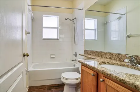 528 Laguna Mill Drive Ruskin FL 33570