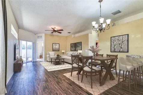 528 Laguna Mill Drive Ruskin FL 33570