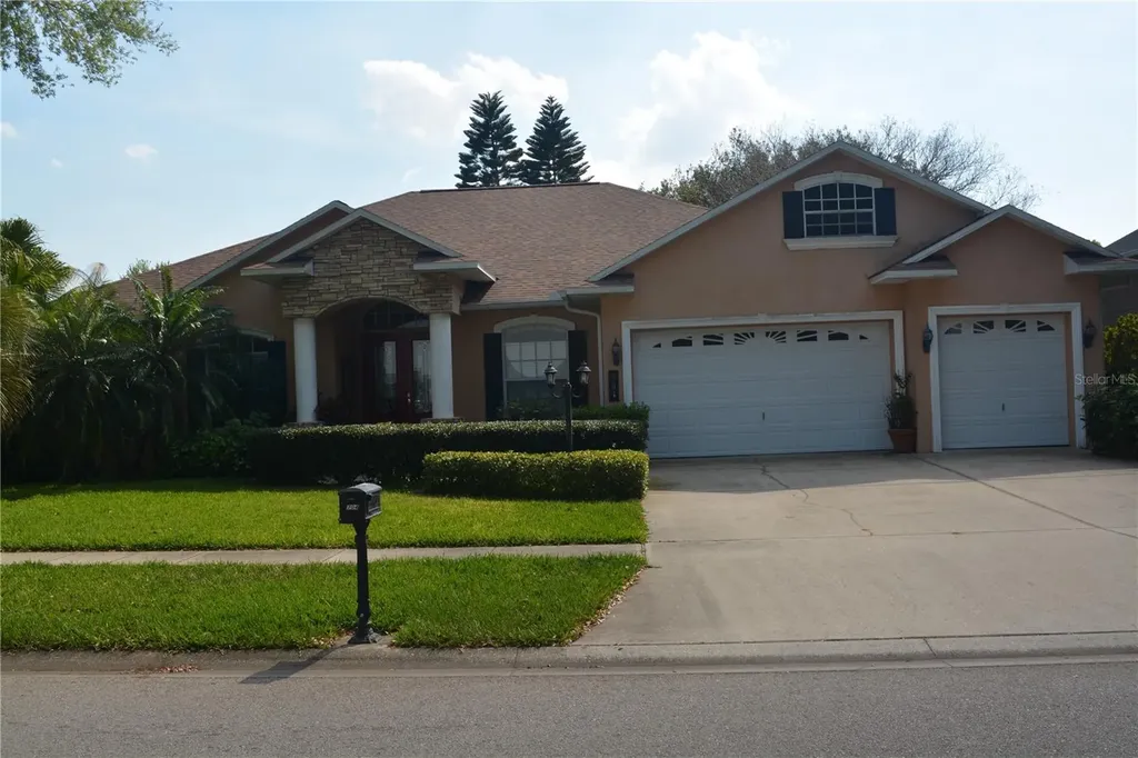 704 Citrus Wood Lane Valrico FL 33594