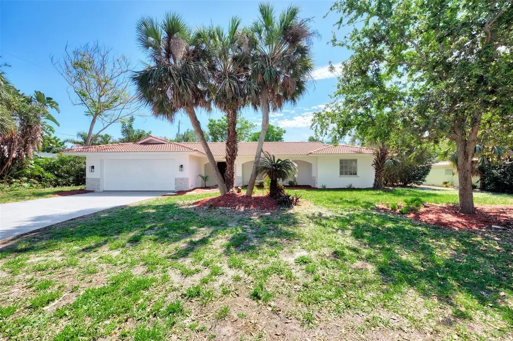 1830 Coquina Drive Sarasota FL 34231