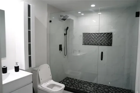 6421 Santa Monica Drive Tampa FL 33615