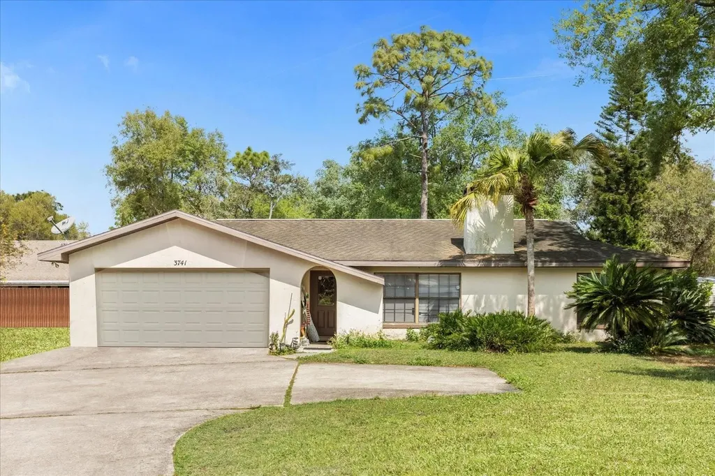 3741 White Oak Court Lake Wales FL 33898