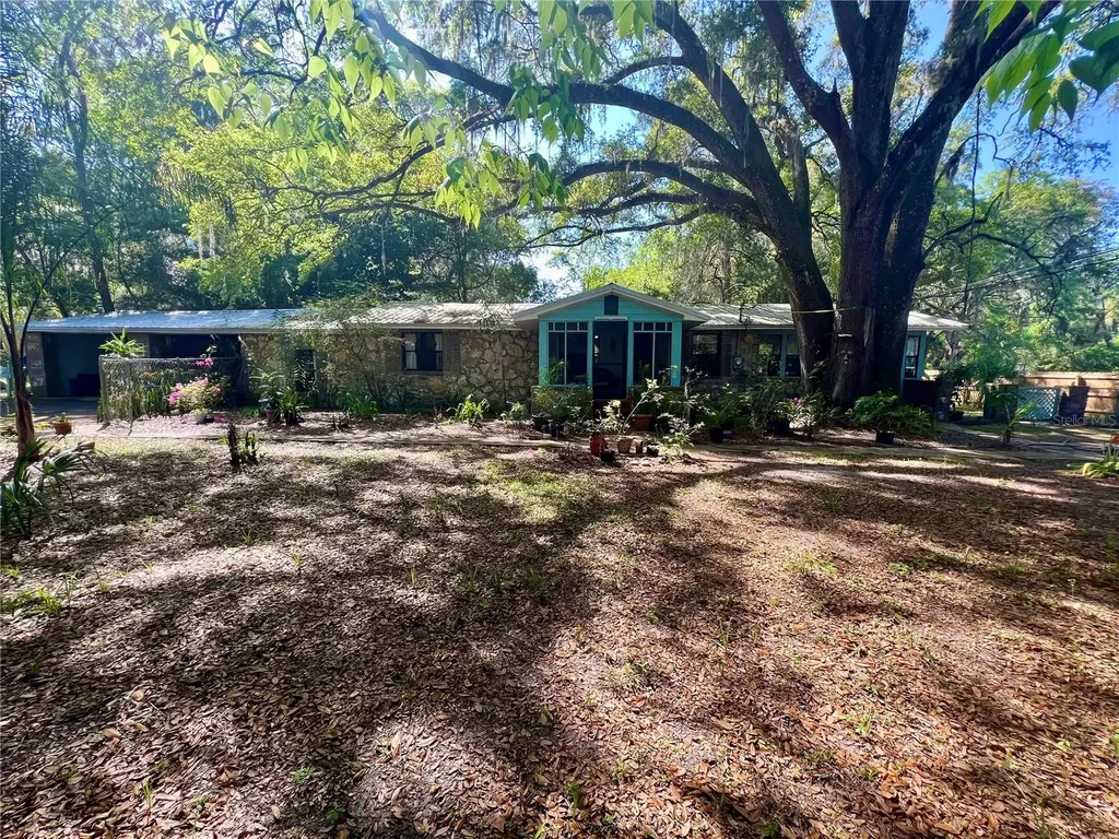 801 NW Seminary Avenue Micanopy FL 32667
