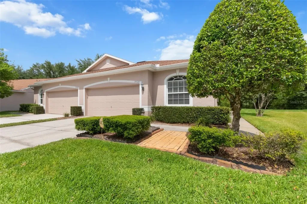 35327 Whispering Pines Drive Zephyrhills FL 33541