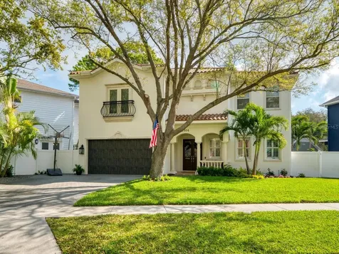 2404 S Cardenas Avenue Tampa FL 33629