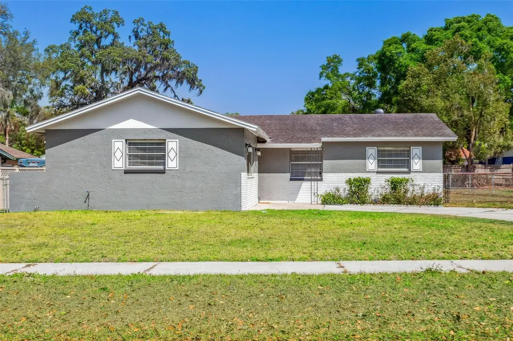 311 Pheasant Circle Brandon FL 33510