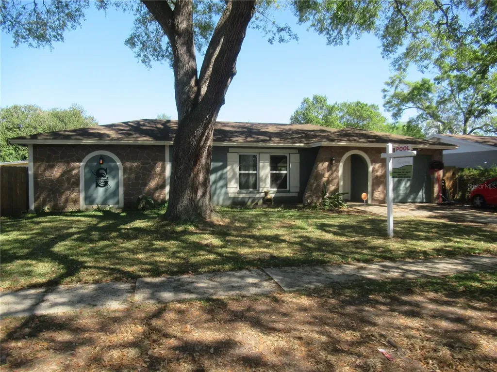 605 Falkirk Avenue Valrico FL 33594