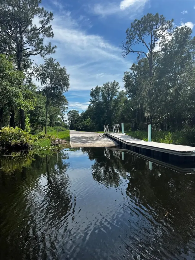 3412 Lake Diane Road #67 Tavares FL 32778