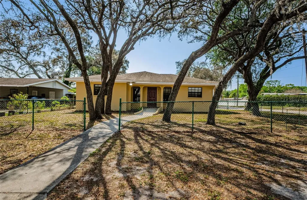 2714 W Robson Street Tampa FL 33614