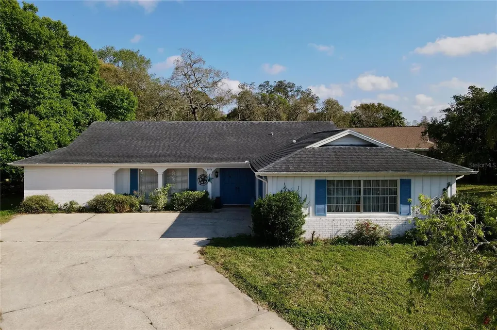 8806 Lincolnshire Drive Hudson FL 34667