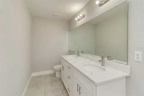 1701 W Lowry Avenue Plant City FL 33563