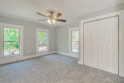 1701 W Lowry Avenue Plant City FL 33563