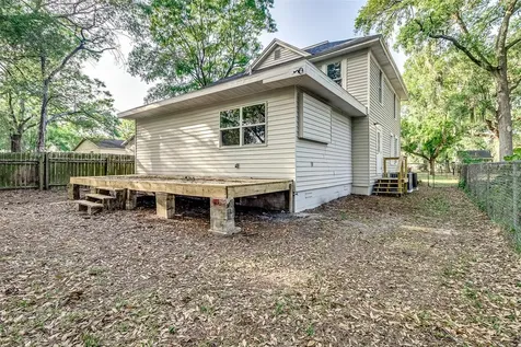 1701 W Lowry Avenue Plant City FL 33563