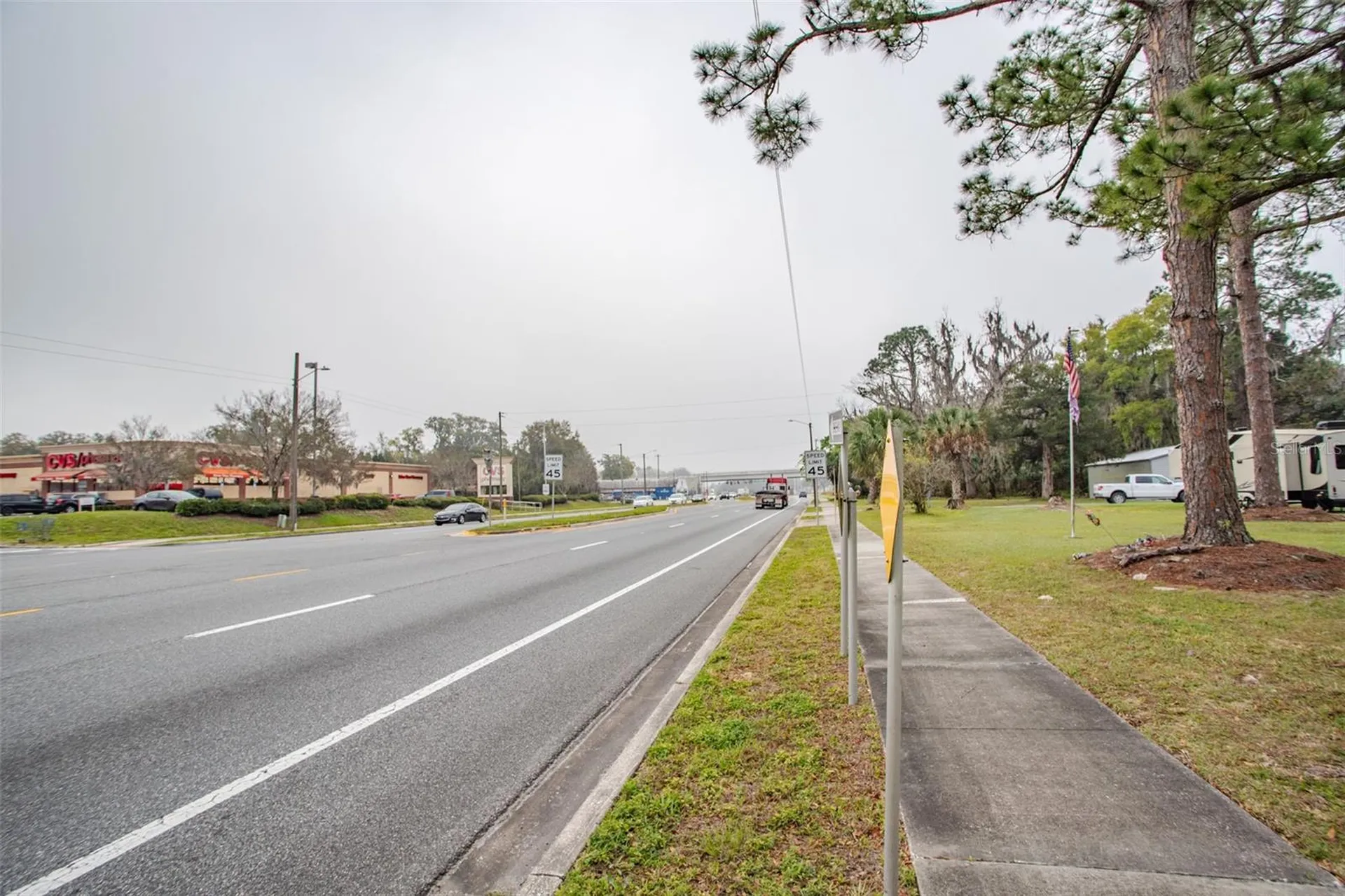 6004 SE Us Highway 301 Hawthorne FL 32640