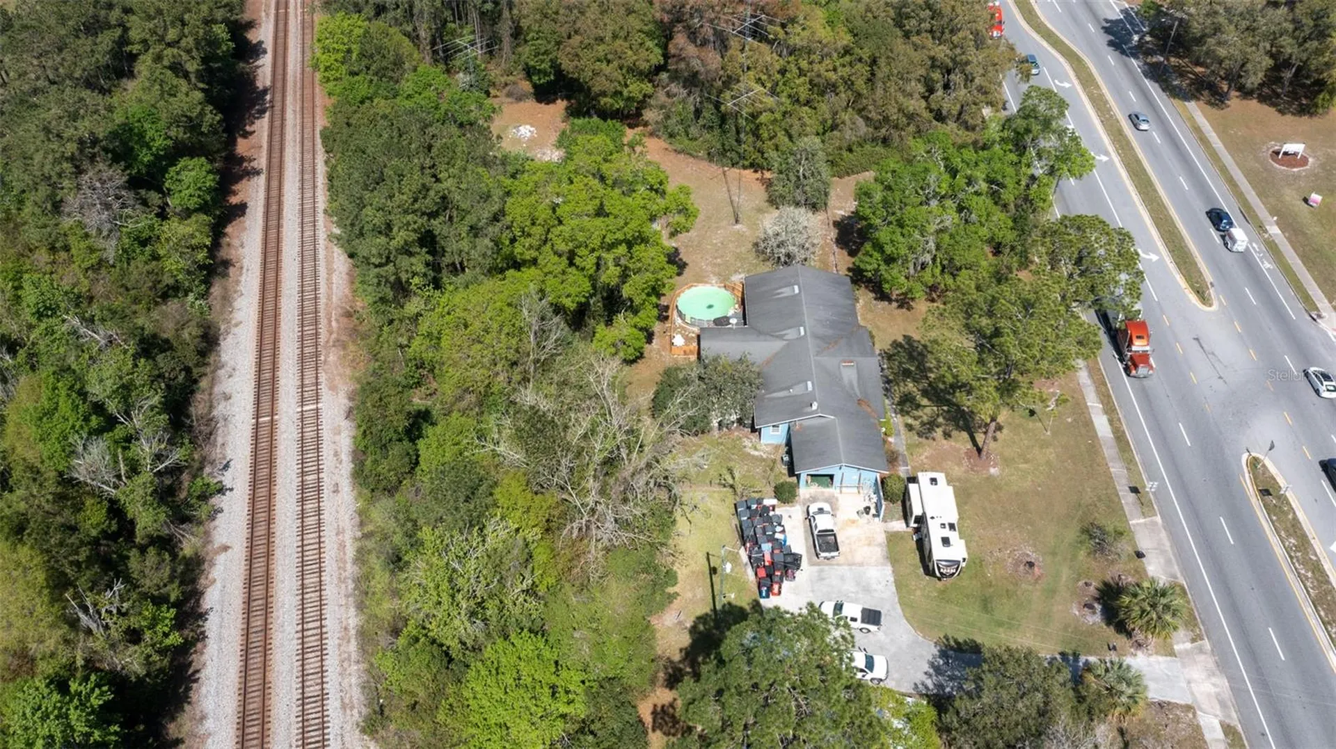 6004 SE Us Highway 301 Hawthorne FL 32640