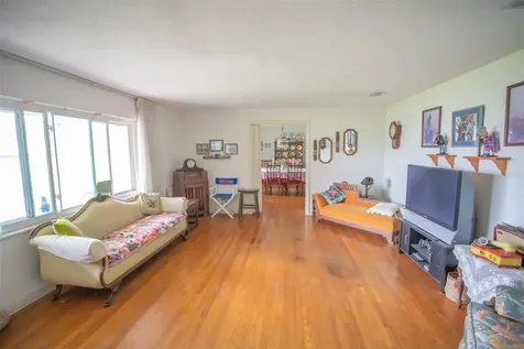 6004 SE Us Highway 301 Hawthorne FL 32640