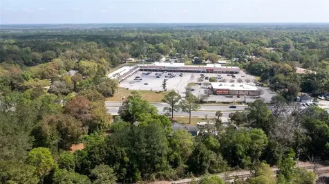 6004 SE Us Highway 301 Hawthorne FL 32640