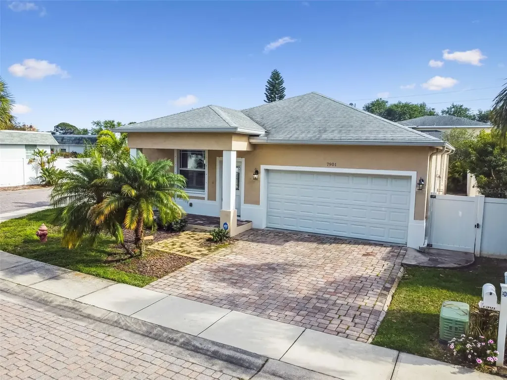 7901 39th Avenue N St Petersburg FL 33709