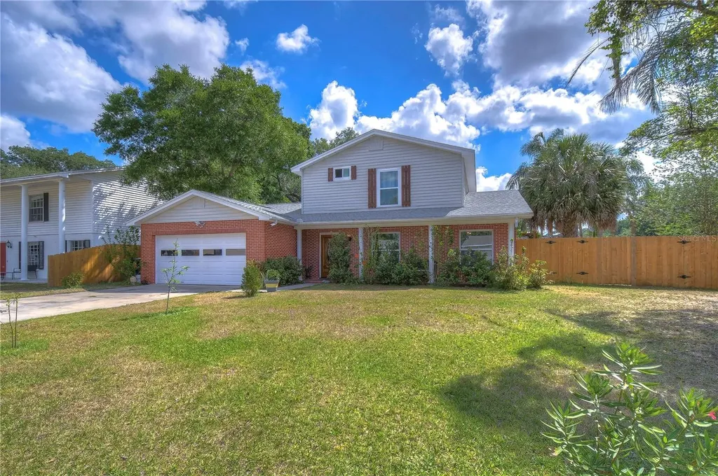 2227 Village Court Brandon FL 33511