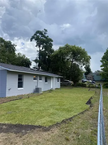 240 W 10th Street Apopka FL 32703