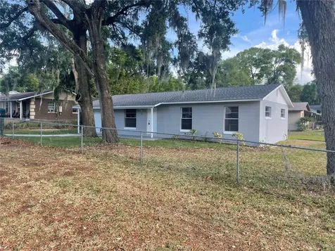 240 W 10th Street Apopka FL 32703