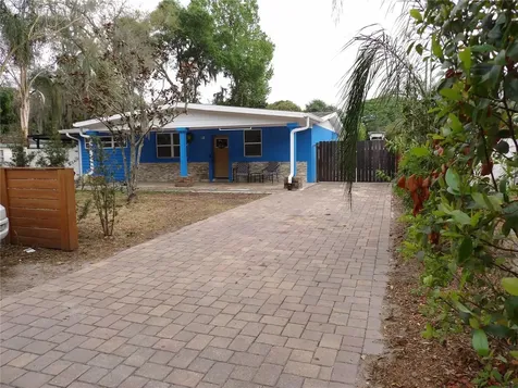 922 Lakewood Avenue Tampa FL 33613