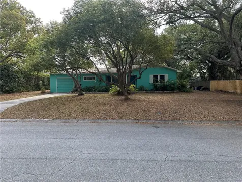 819 Woodside Avenue Clearwater FL 33756