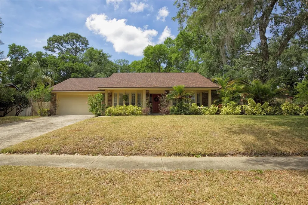 933 Larson Drive Altamonte Springs FL 32714