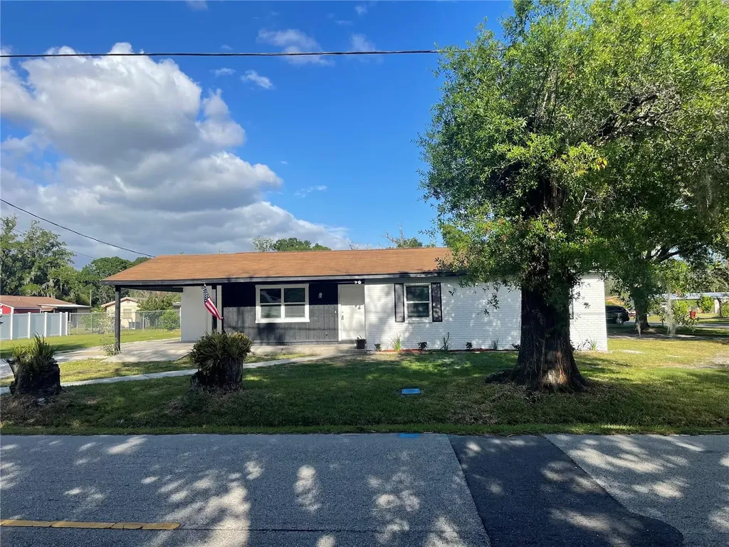 1502 N Maryland Avenue Plant City FL 33563