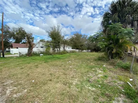 2907 Cord Street Tampa FL 33605