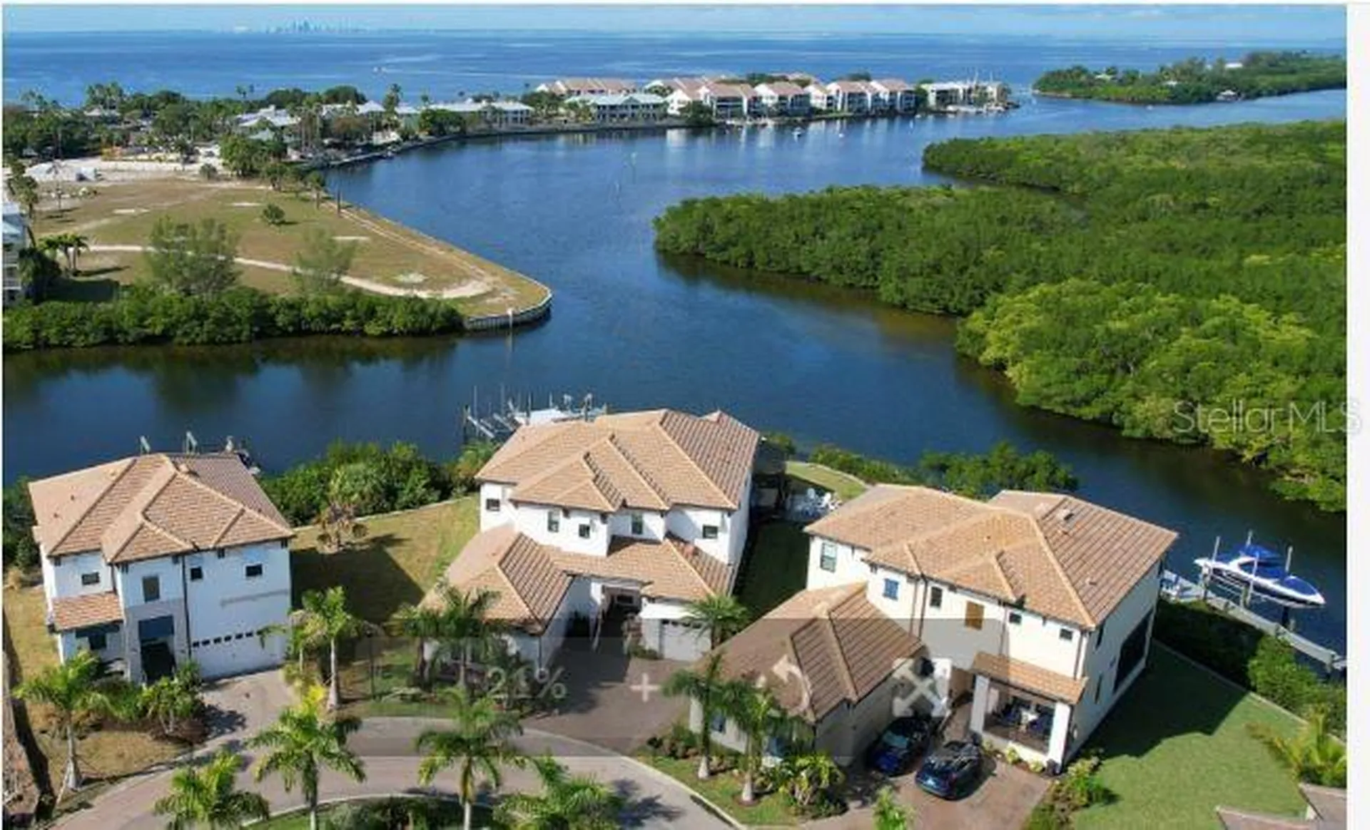 1067 Seagrape Drive Ruskin FL 33570