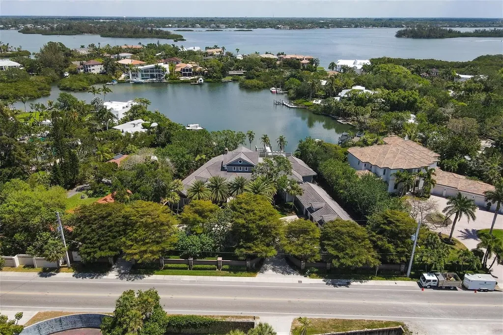4129 Higel Avenue Sarasota FL 34242