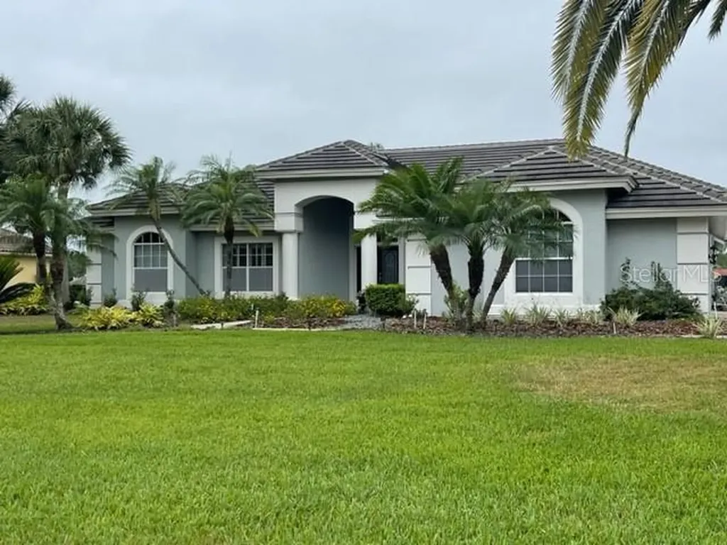 18650 Avenue Capri Lutz FL 33558