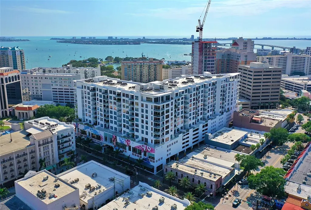 111 S Pineapple Avenue Sarasota FL 34236