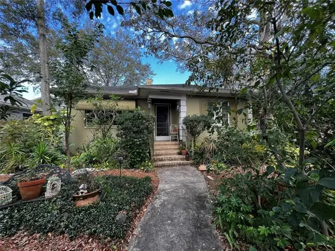 1185 25th Avenue N St Petersburg FL 33704