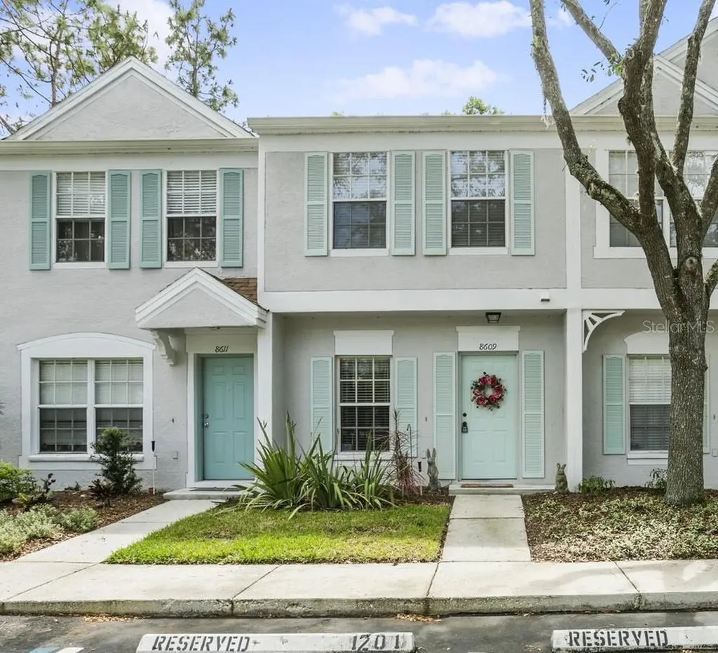 8609 Hunters Key Circle Tampa FL 33647